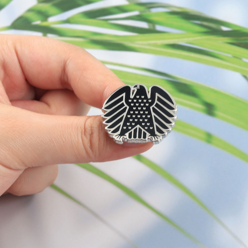 German Federal Black Hawk Broo - Vintage Collectible Pins ulasan dan harga
